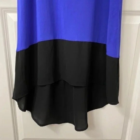 Peter Nygard Women's Two-Tone High Low Sleeveless Dress. Blue/Black. Size 8. - Picture 5 of 12